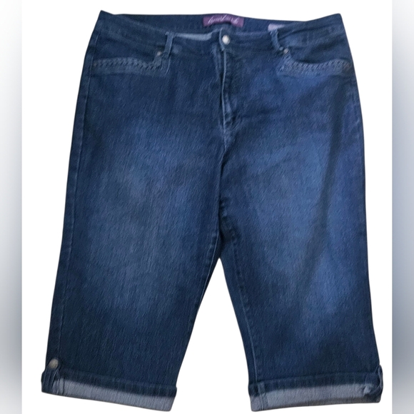 Gloria Vanderbilt Cuffed Denim Capri Pants Plus Size 16W - Picture 1 of 6